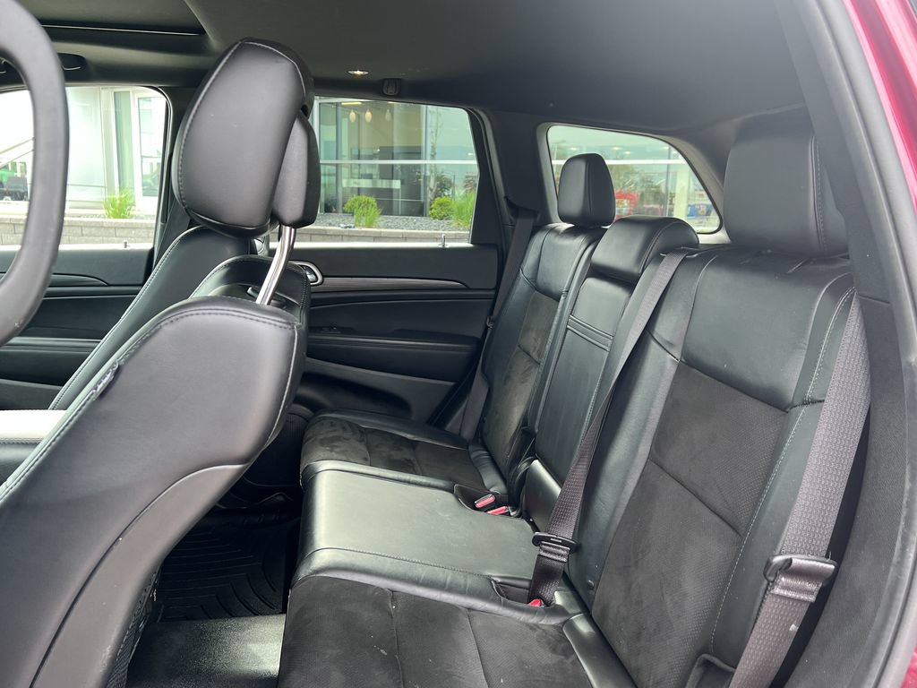 Used 2022 Jeep Grand Cherokee Laredo X AWD/4WD image 13