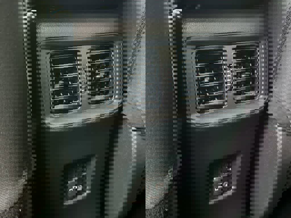 Used 2024 Toyota RAV4 XLE image 16