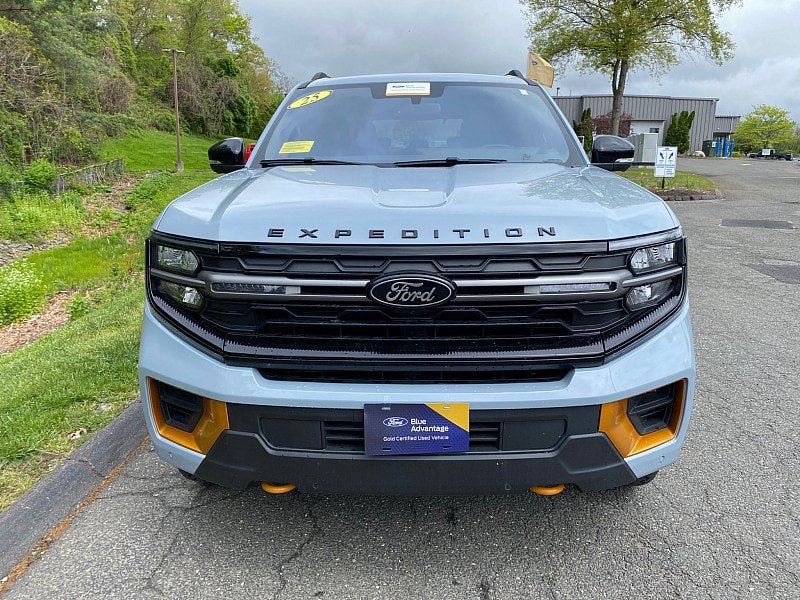 Certified 2025 Ford Expedition Tremor AWD/4WD image 2