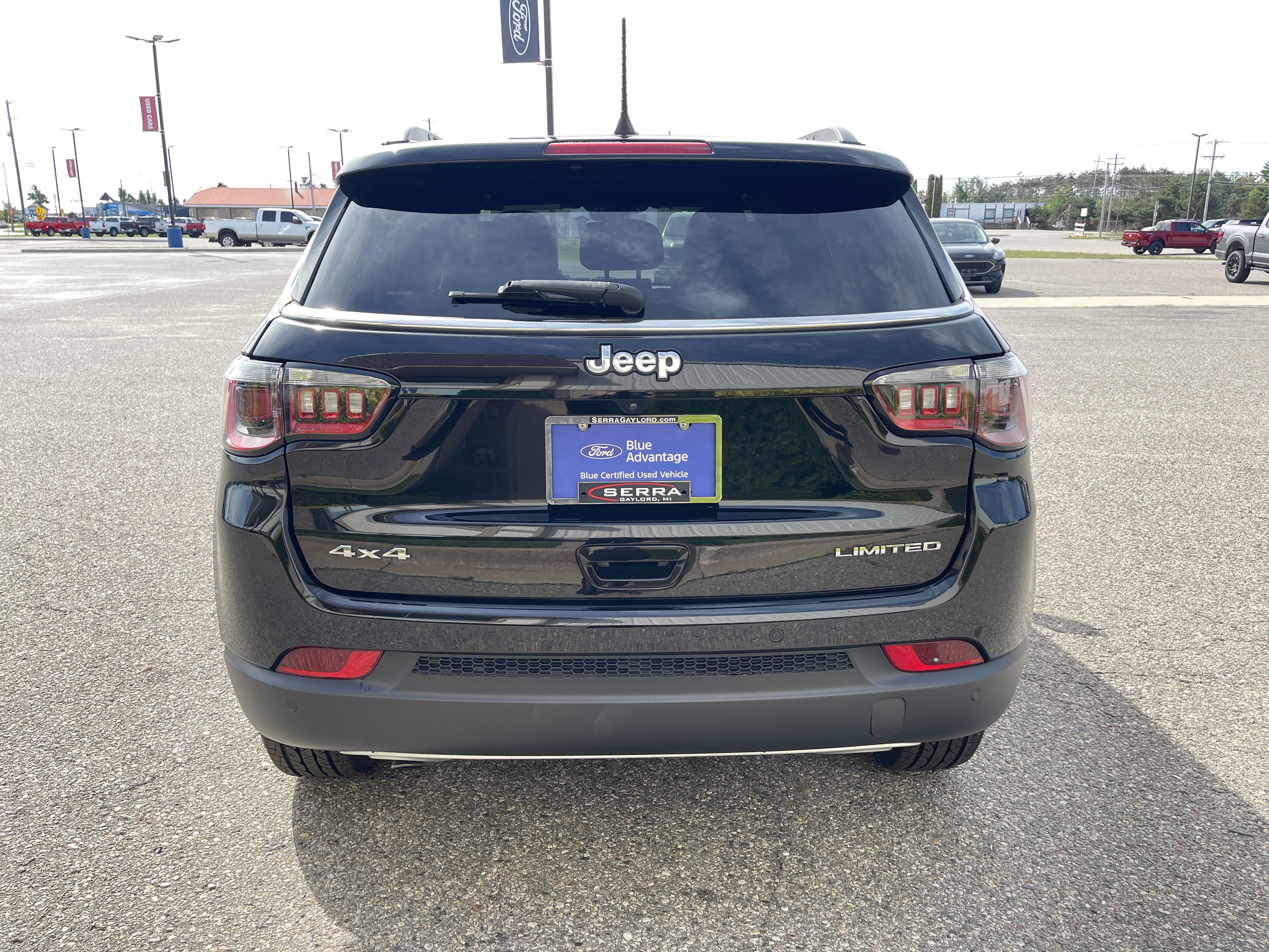 Used 2023 Jeep Compass Limited AWD/4WD image 4