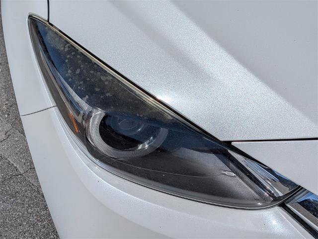 Used 2018 MAZDA MAZDA3 Grand Touring image 9