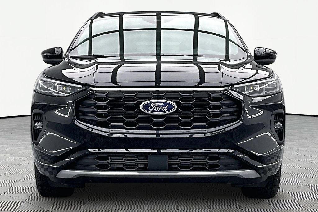 Certified 2025 Ford Escape ST-Line Elite AWD/4WD image 3