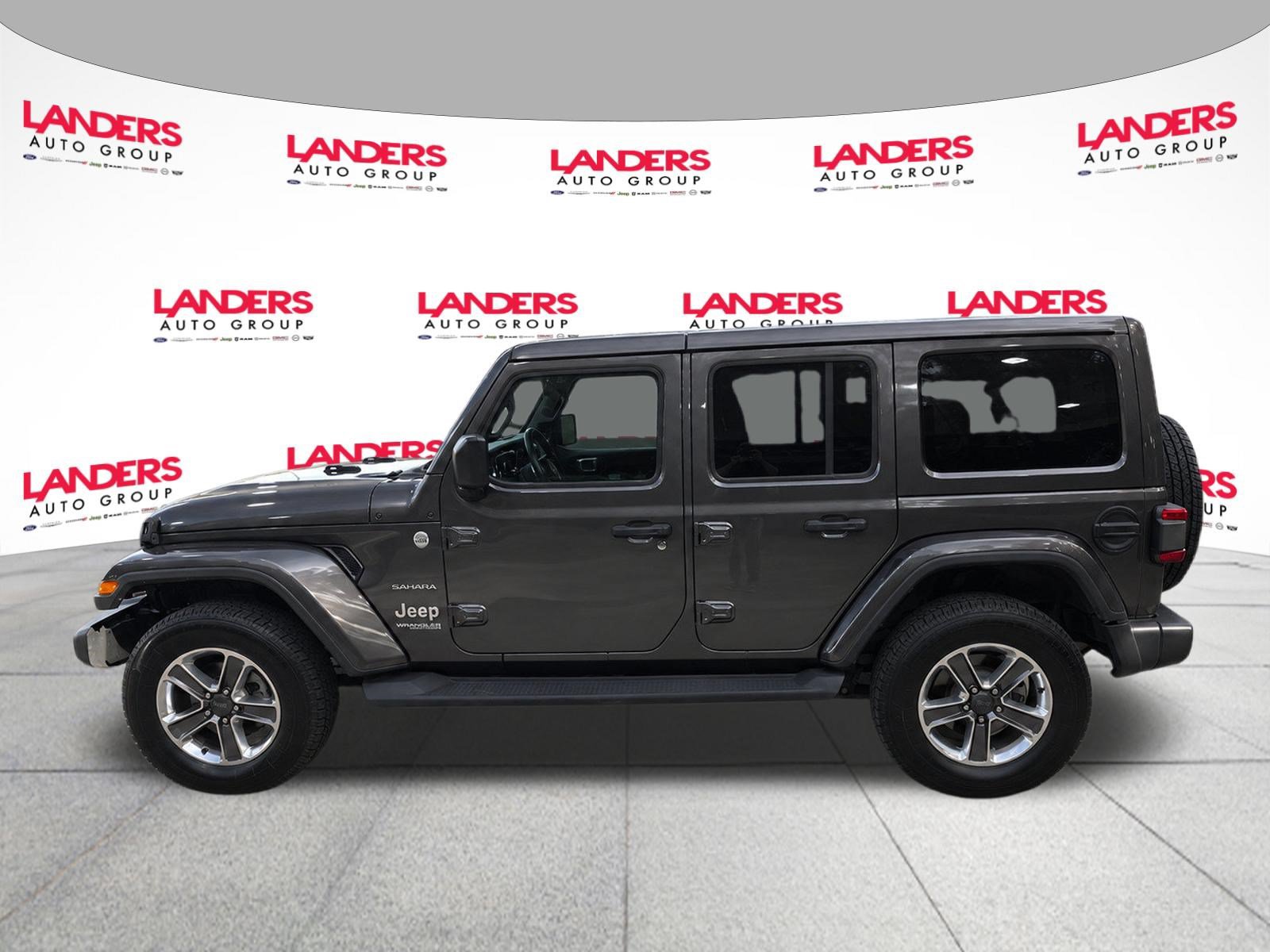 Used 2020 Jeep Wrangler Unlimited Sahara AWD/4WD image 8