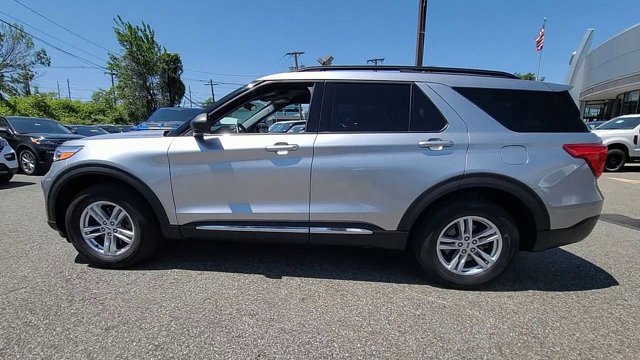 Certified 2020 Ford Explorer XLT w/ Comfort Package image 4