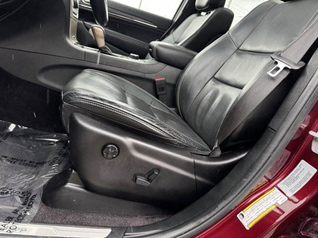 Used 2017 Jeep Grand Cherokee Limited w/ Luxury Group II image 8