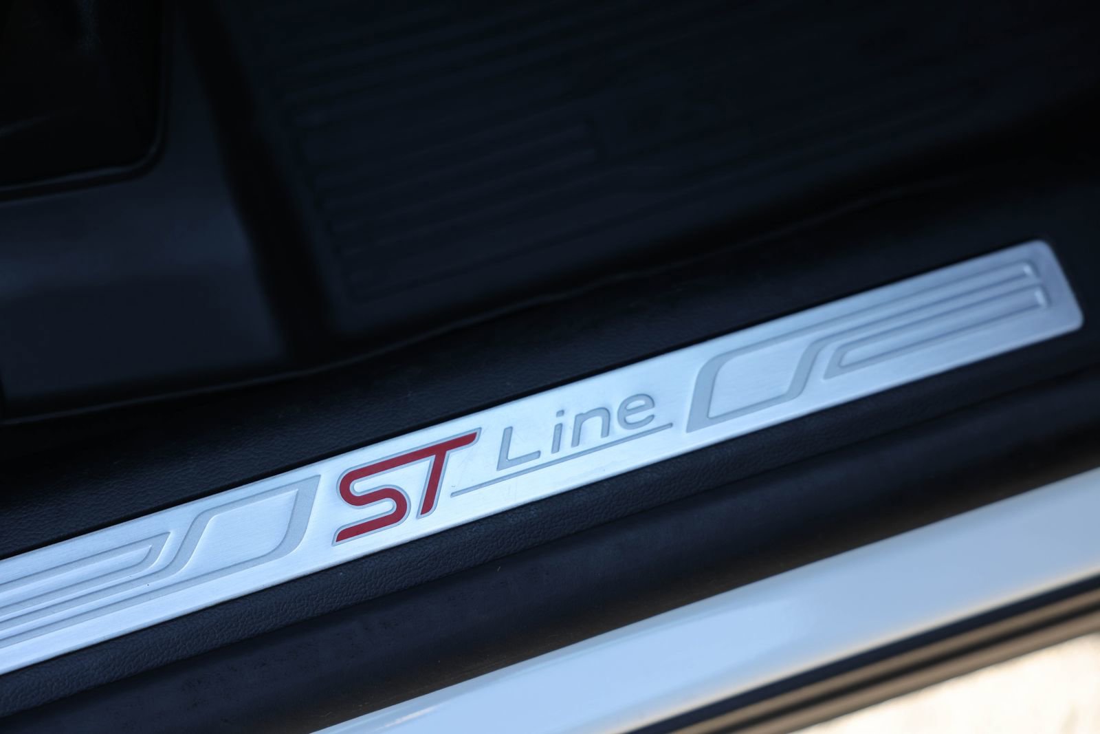 Certified 2022 Ford Explorer ST-Line w/ Class IV Trailer Tow Package AWD/4WD image 11