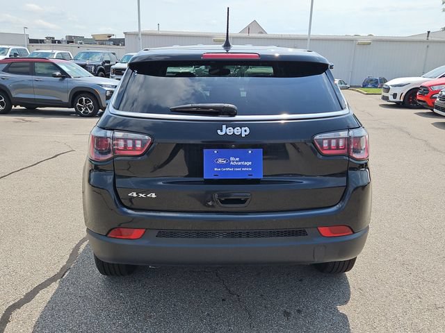 Used 2024 Jeep Compass Sport AWD/4WD image 4