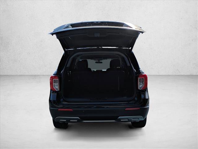 Certified 2022 Ford Explorer XLT w/ Equipment Group 202A image 9