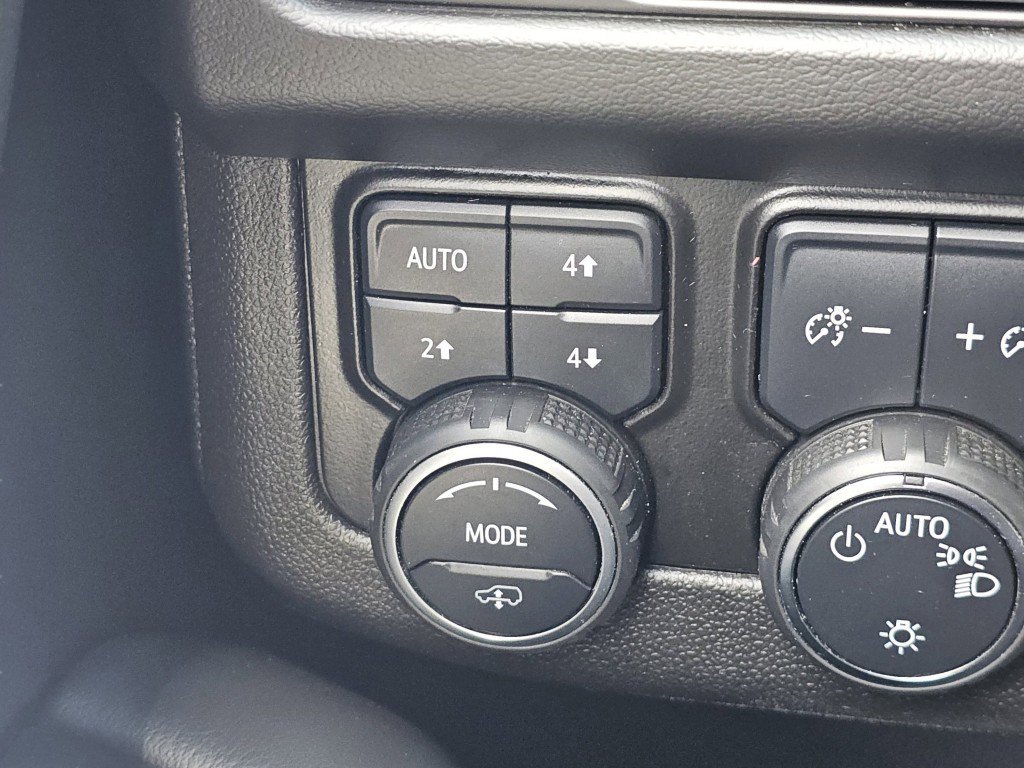 Used 2022 Chevrolet Tahoe High Country AWD/4WD image 10