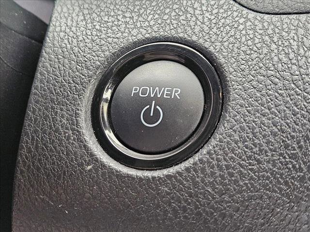 Used 2025 Toyota Camry SE FWD image 16