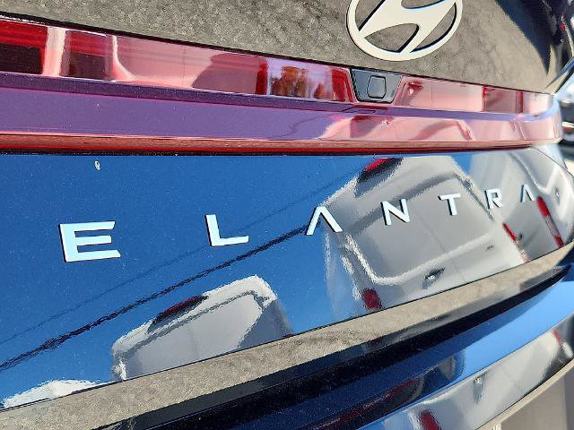 Used 2025 Hyundai Elantra Sport FWD image 30