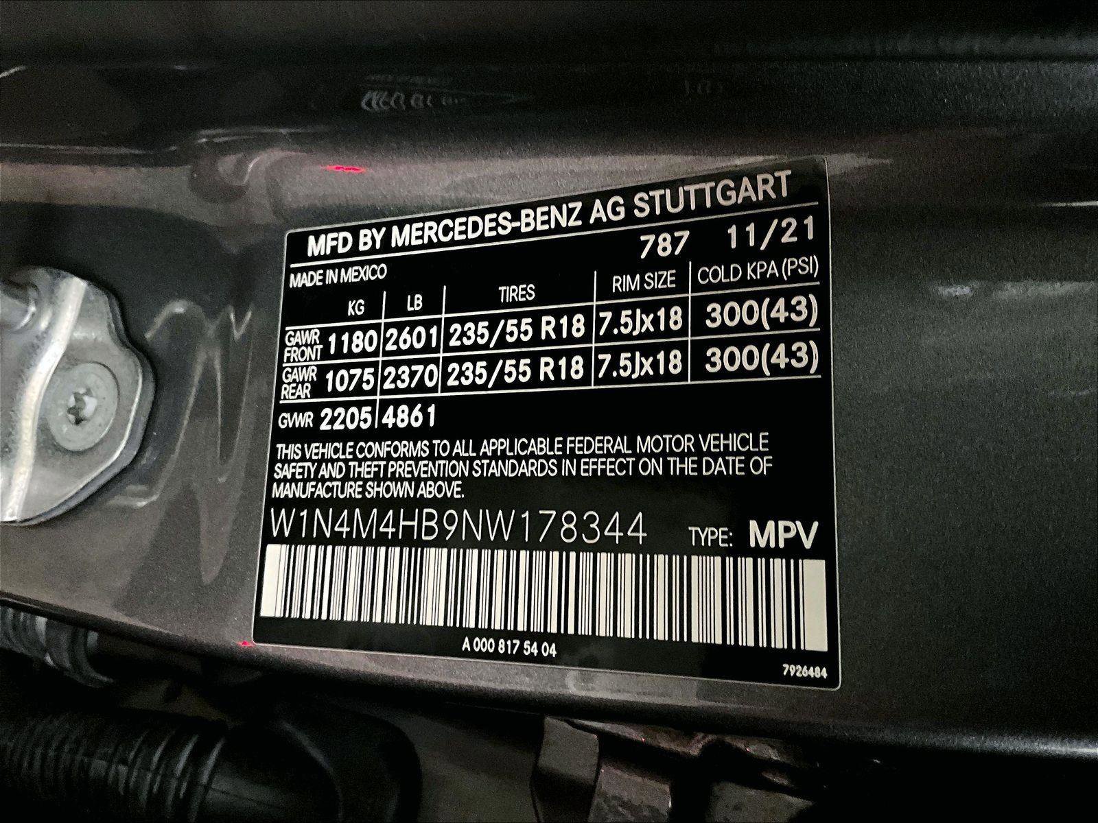 Used 2022 Mercedes-Benz GLB 250 4MATIC image 32