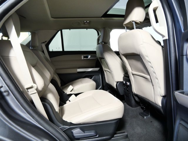 Certified 2024 Ford Explorer Limited w/ Equipment Group 301A AWD/4WD image 11