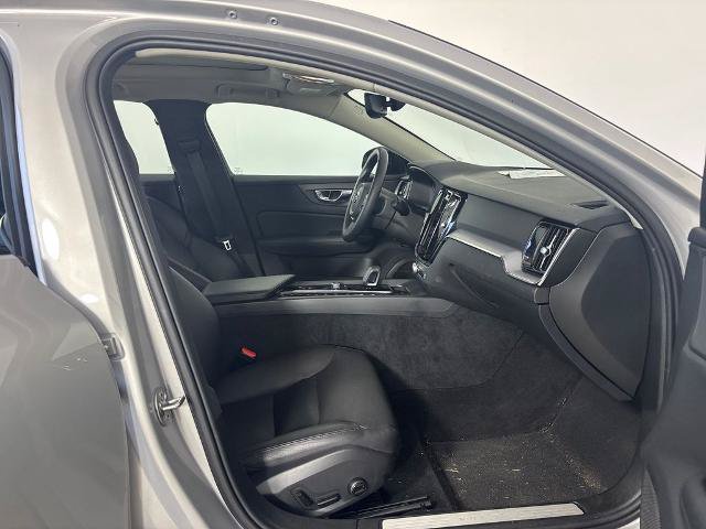 Used 2025 Volvo S60 B5 Core AWD/4WD image 5