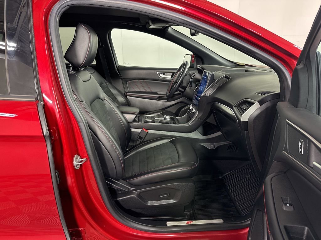 Certified 2023 Ford Edge ST-Line AWD/4WD image 18