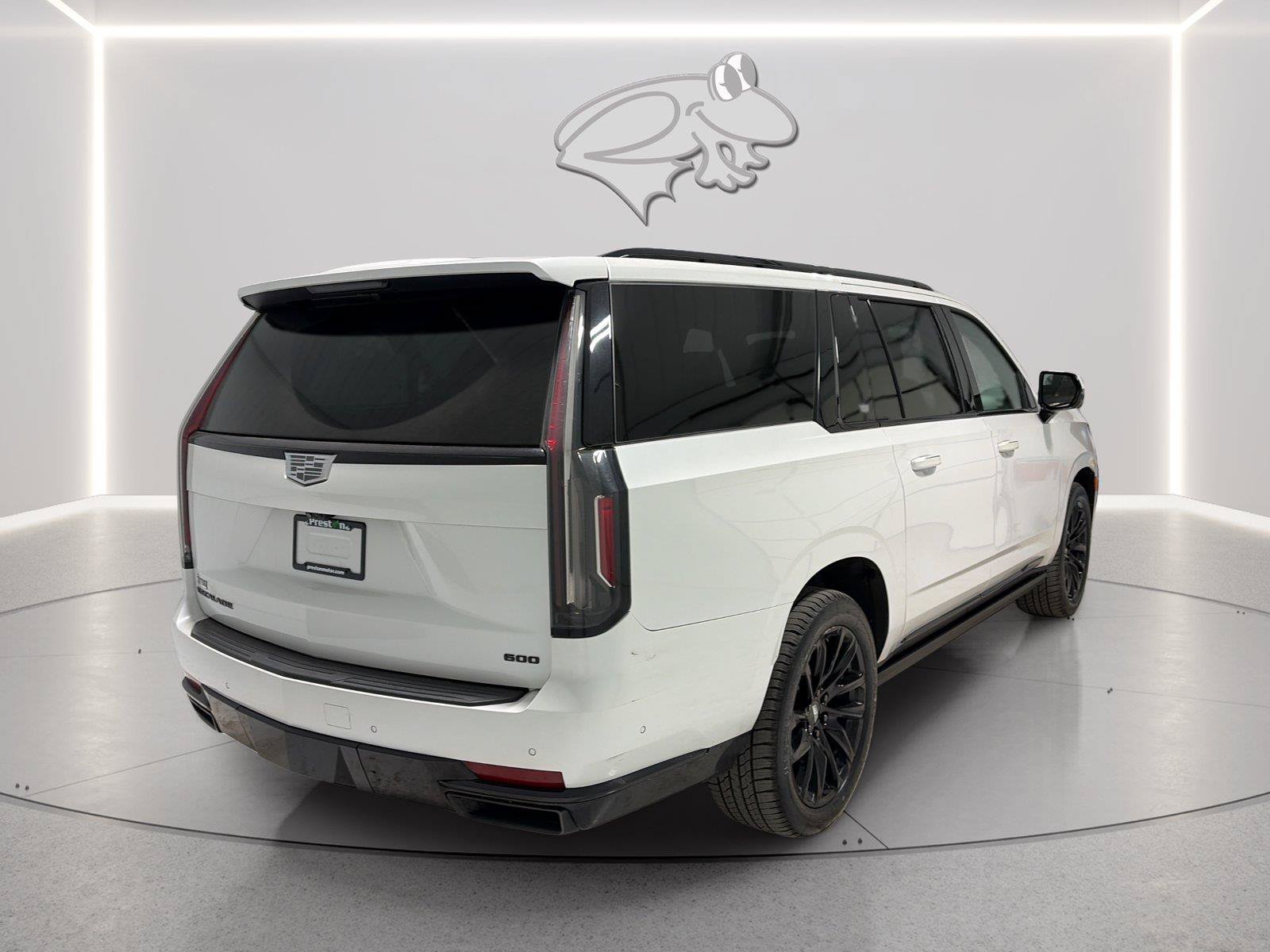 Used 2021 Cadillac Escalade ESV Sport w/ Driver Assist Tech Package AWD/4WD image 5