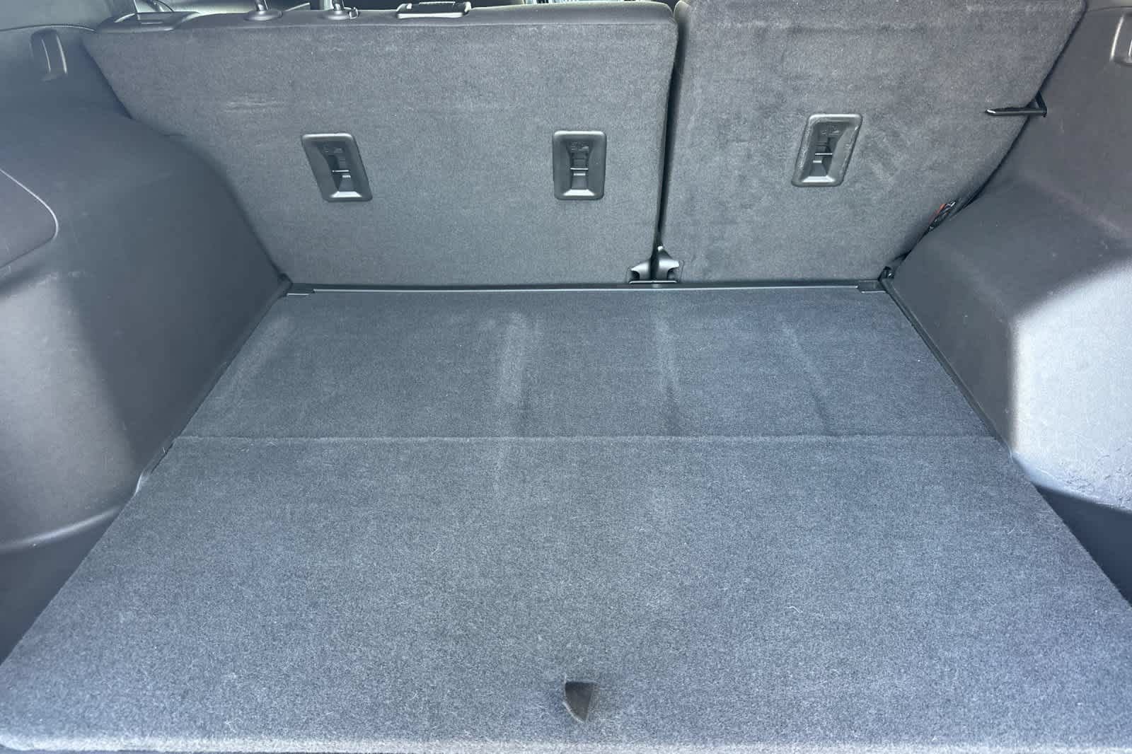 Used 2024 Chevrolet Equinox LT FWD image 16