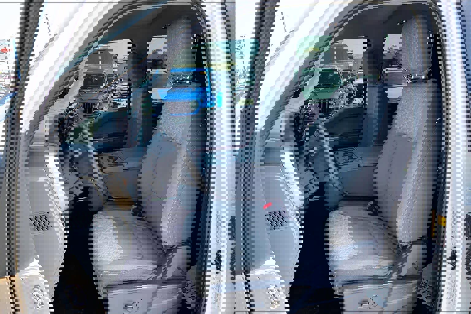 Certified 2023 Ford F350 XLT image 8