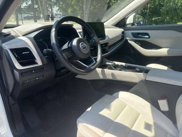 Used 2021 Nissan Rogue SL w/ Premium Package AWD/4WD image 16