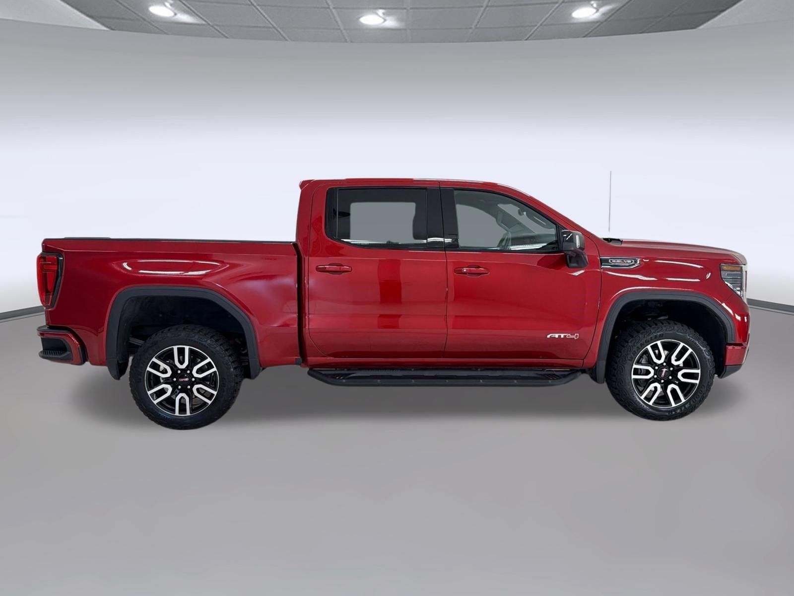 Used 2024 GMC Sierra 1500 AT4 w/ Technology Package AWD/4WD image 8
