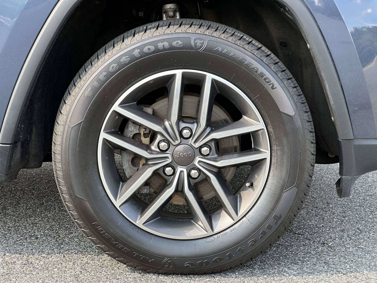 Used 2020 Jeep Grand Cherokee Limited AWD/4WD image 7