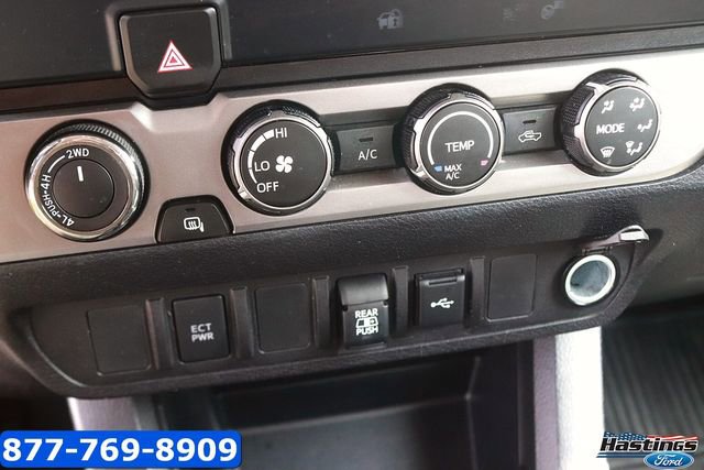 Used 2020 Toyota Tacoma SR5 AWD/4WD image 19
