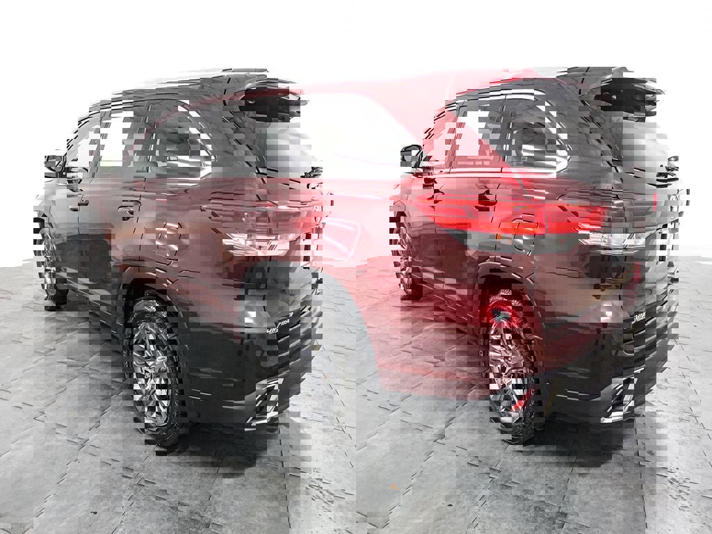 Used 2018 Toyota Highlander Limited Platinum w/ Carpet Mat Package (TMS) image 3