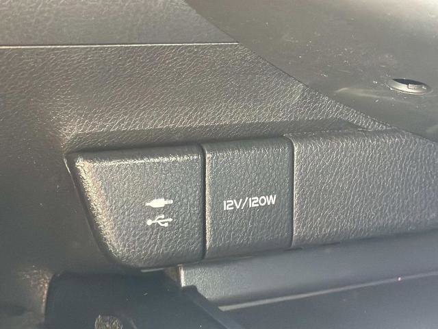 Used 2019 Toyota Camry SE w/ Convenience Package FWD image 24