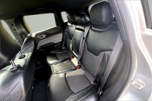 Used 2024 Jeep Compass Latitude AWD/4WD image 26