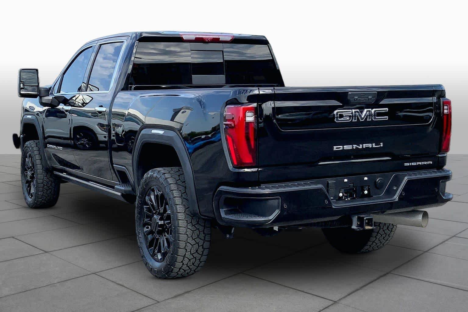 Used 2026 GMC Sierra 2500 Denali Ultimate AWD/4WD image 12