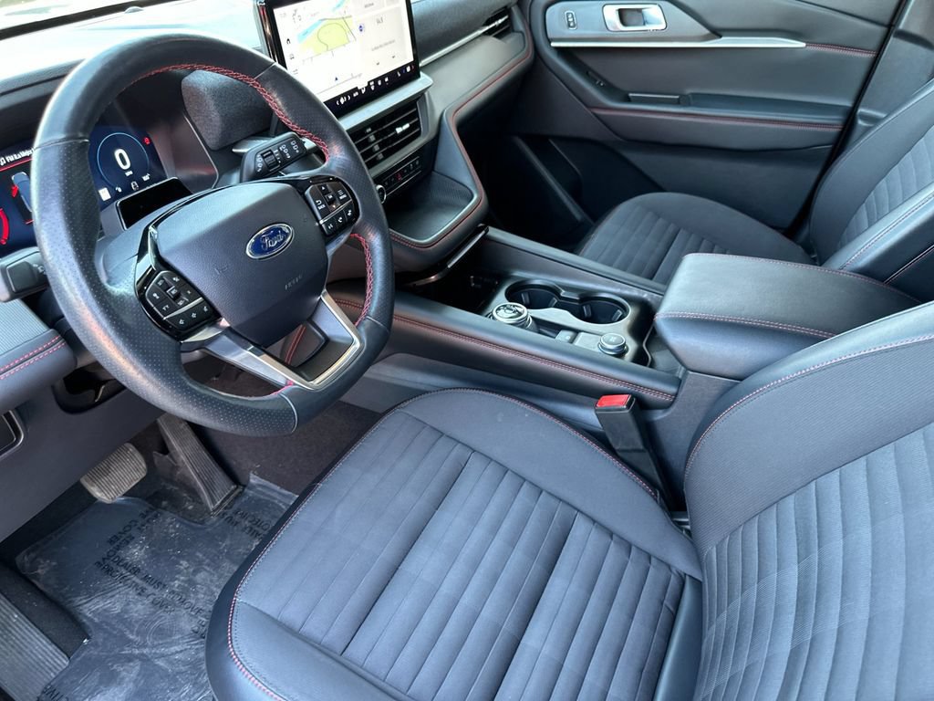 Certified 2025 Ford Explorer ST-Line AWD/4WD image 9