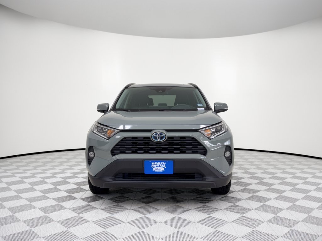 Used 2021 Toyota RAV4 XLE w/ Convenience Package AWD/4WD image 4