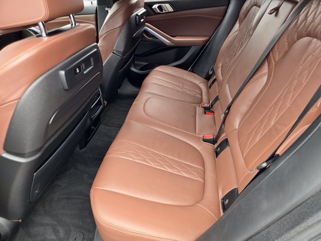 Used 2022 BMW X6 xDrive40i w/ Executive Package AWD/4WD image 28