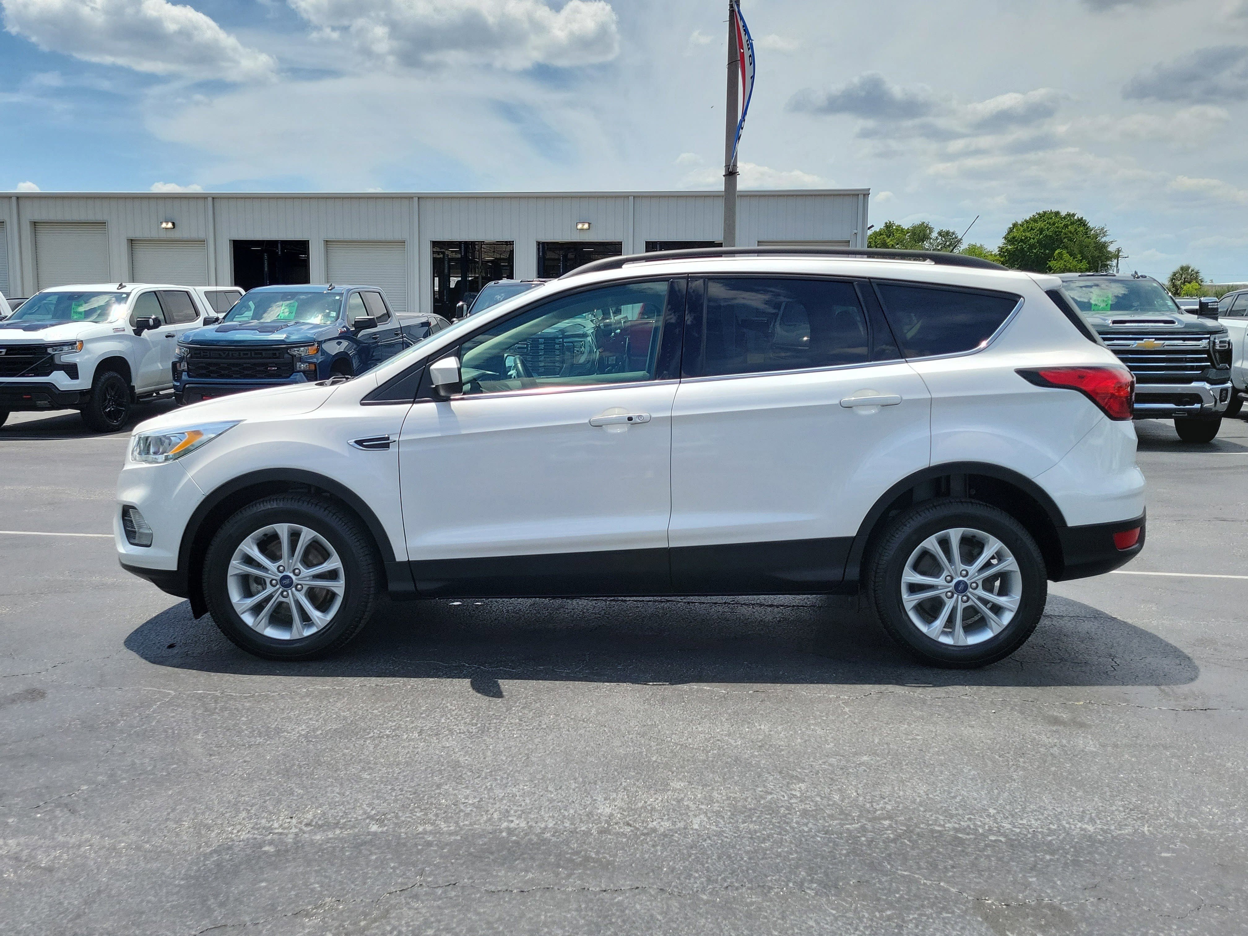 Certified 2019 Ford Escape SEL FWD image 6