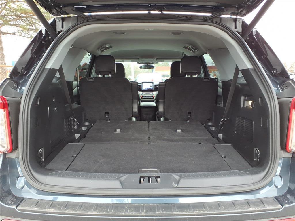 Certified 2023 Ford Explorer XLT w/ Equipment Group 202A image 10