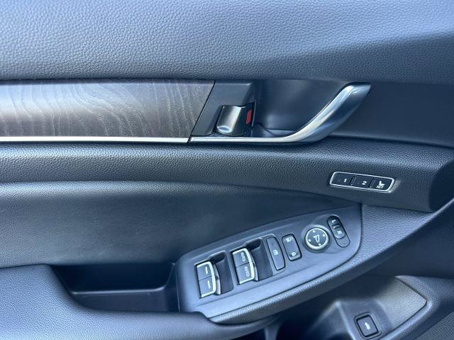 Used 2022 Honda Accord Touring image 10