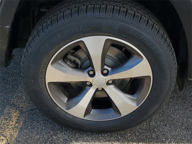 Used 2022 Jeep Cherokee Limited image 5