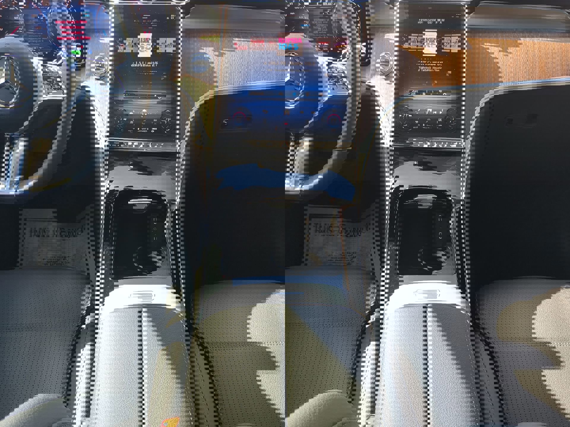 Used 2025 Mercedes-Benz GLC 350e 4MATIC image 39