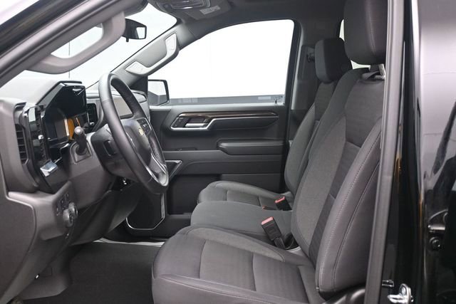 Used 2024 Chevrolet Silverado 1500 LT AWD/4WD image 6