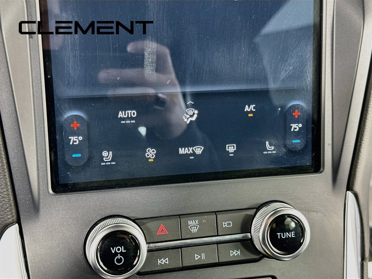 Certified 2024 Ford Edge ST w/ Equipment Group 401A AWD/4WD image 22