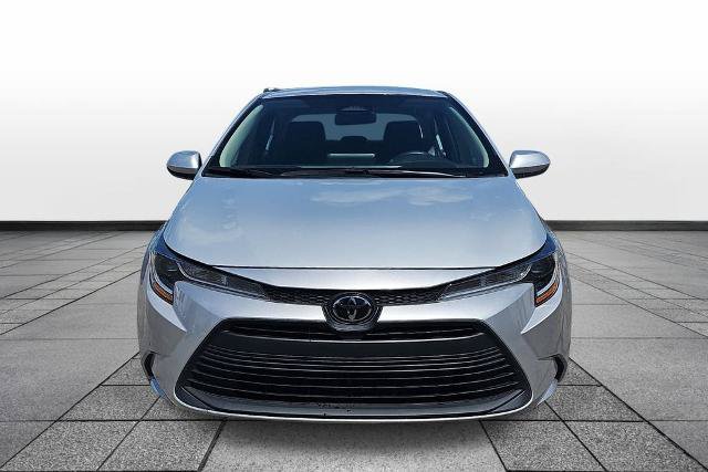Used 2024 Toyota Corolla LE FWD image 2