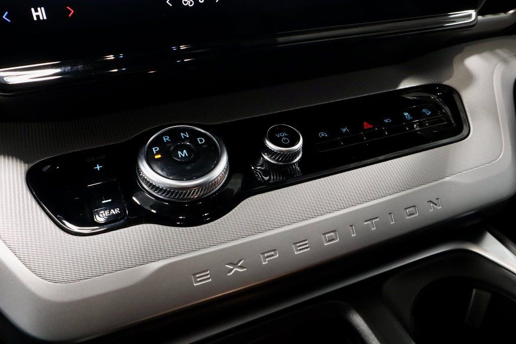 Certified 2025 Ford Expedition Max Active image 33