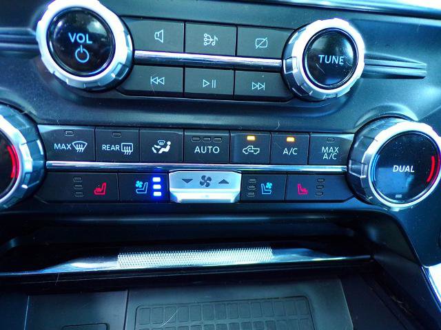 Certified 2022 Ford F150 Lariat w/ Max Trailer Tow Package AWD/4WD image 21
