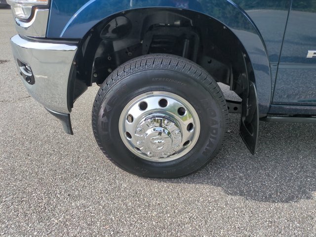 Used 2024 RAM 3500 Limited AWD/4WD image 11