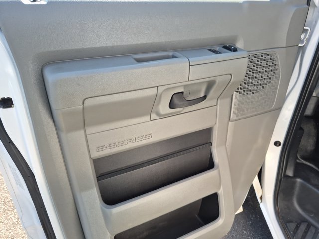 Certified 2022 Ford E-350 and Econoline 350 Super Duty w/ Power Windows & Locks Group RWD image 13