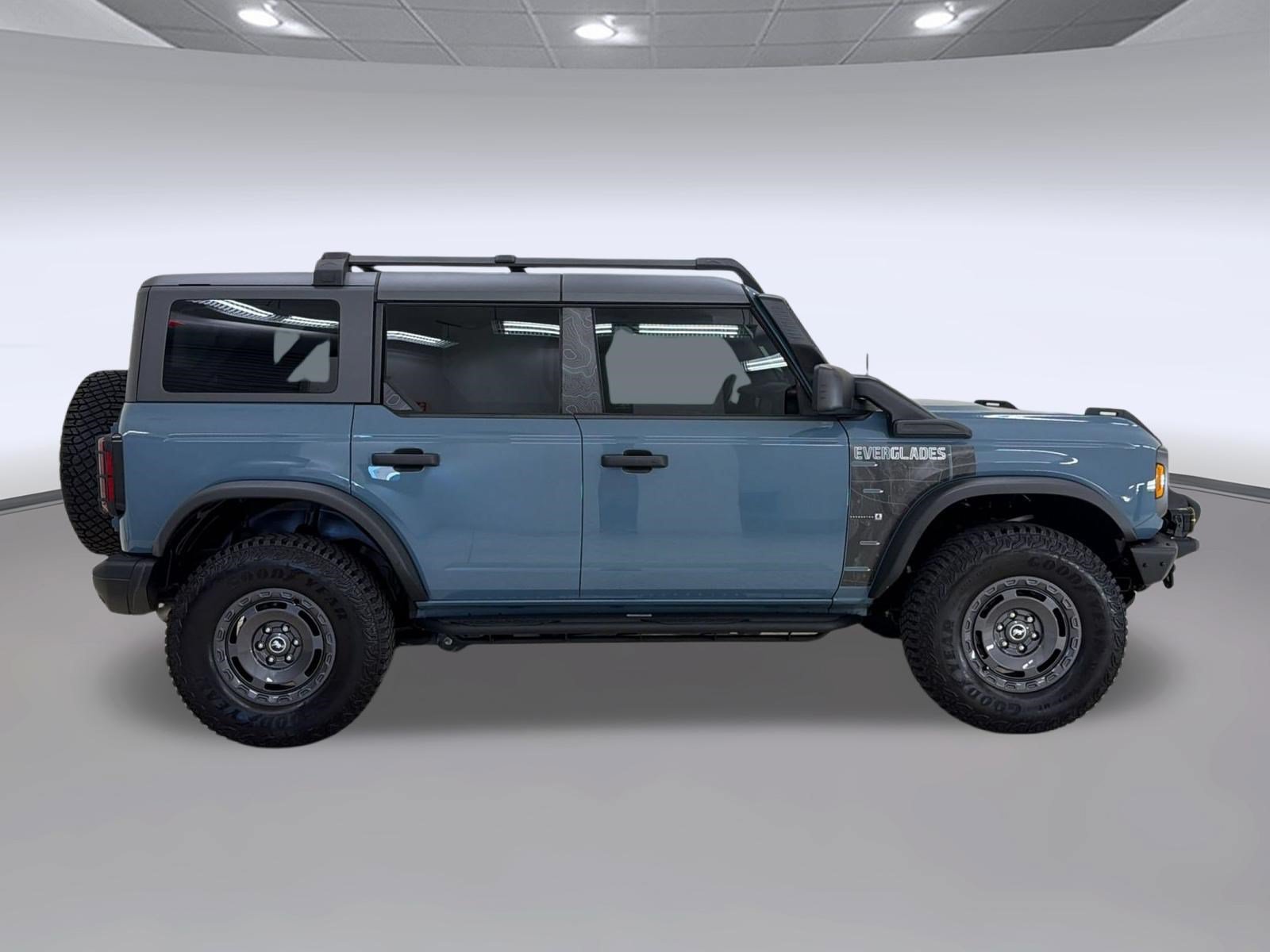 Certified 2023 Ford Bronco Everglades AWD/4WD image 8