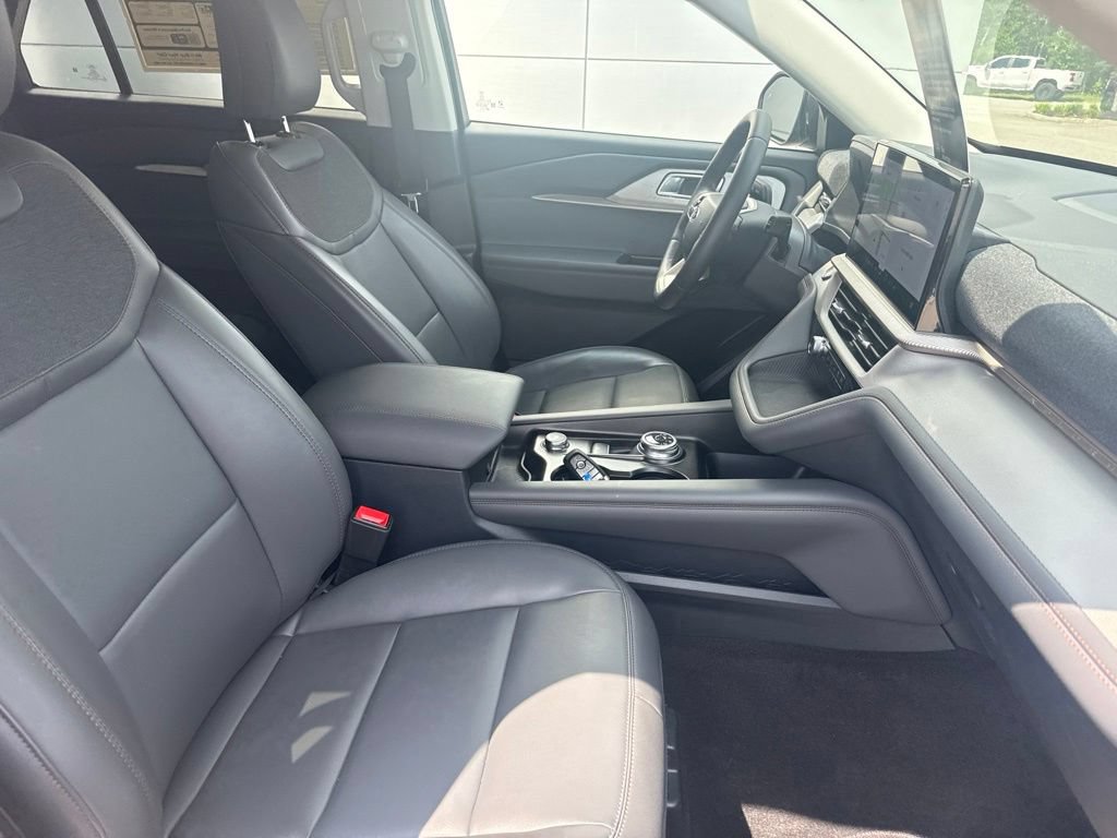 Certified 2026 Ford Explorer Active w/ Active Comfort Package RWD image 31
