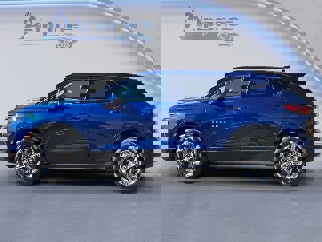 Used 2023 Chevrolet Blazer LT w/ Driver Confidence Package image 2