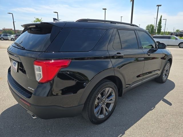 Certified 2023 Ford Explorer XLT w/ Equipment Group 202A AWD/4WD image 5