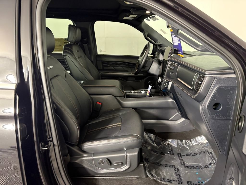 Certified 2024 Ford Expedition Max Platinum image 41